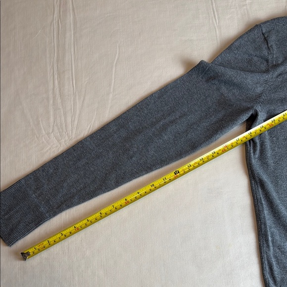 Medina Women's Grey Crewneck Button-Up Cardigan Sweater Size L - Picture 11 of 11